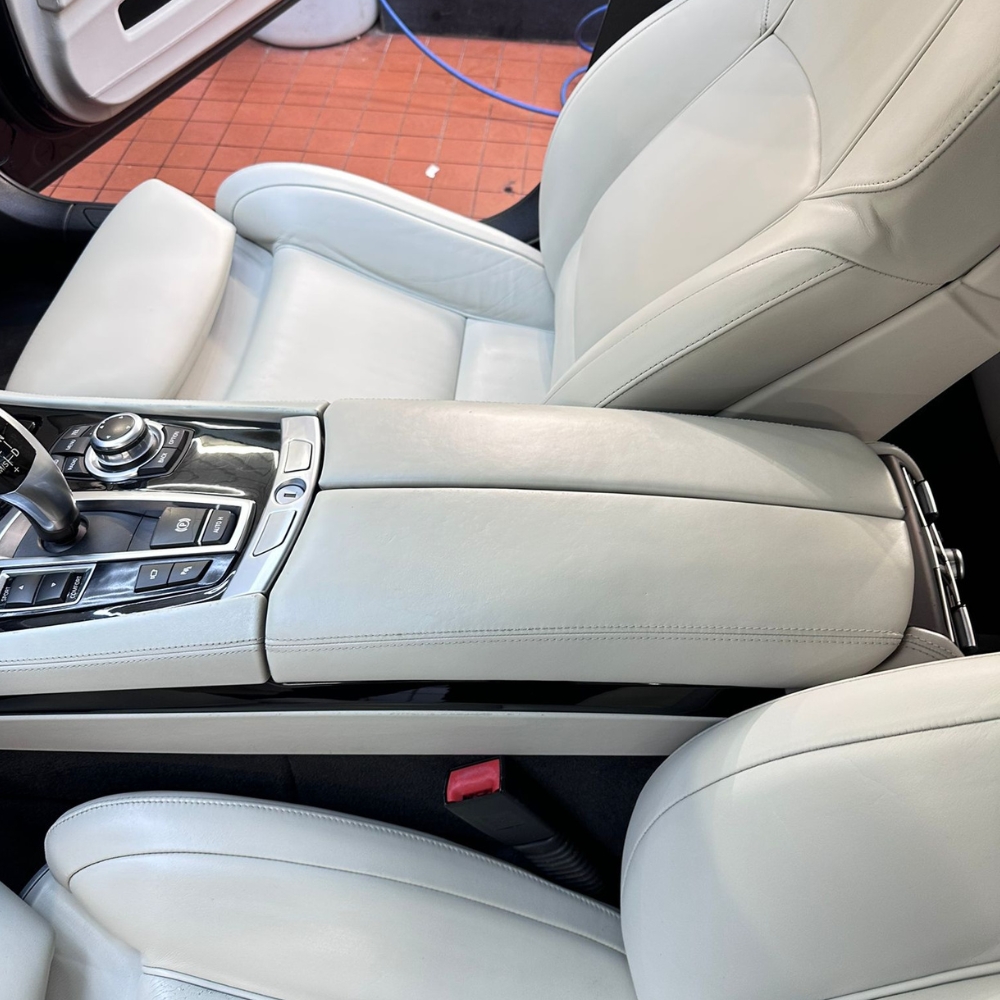 Leder und Cockpit Reinigung und Pflege